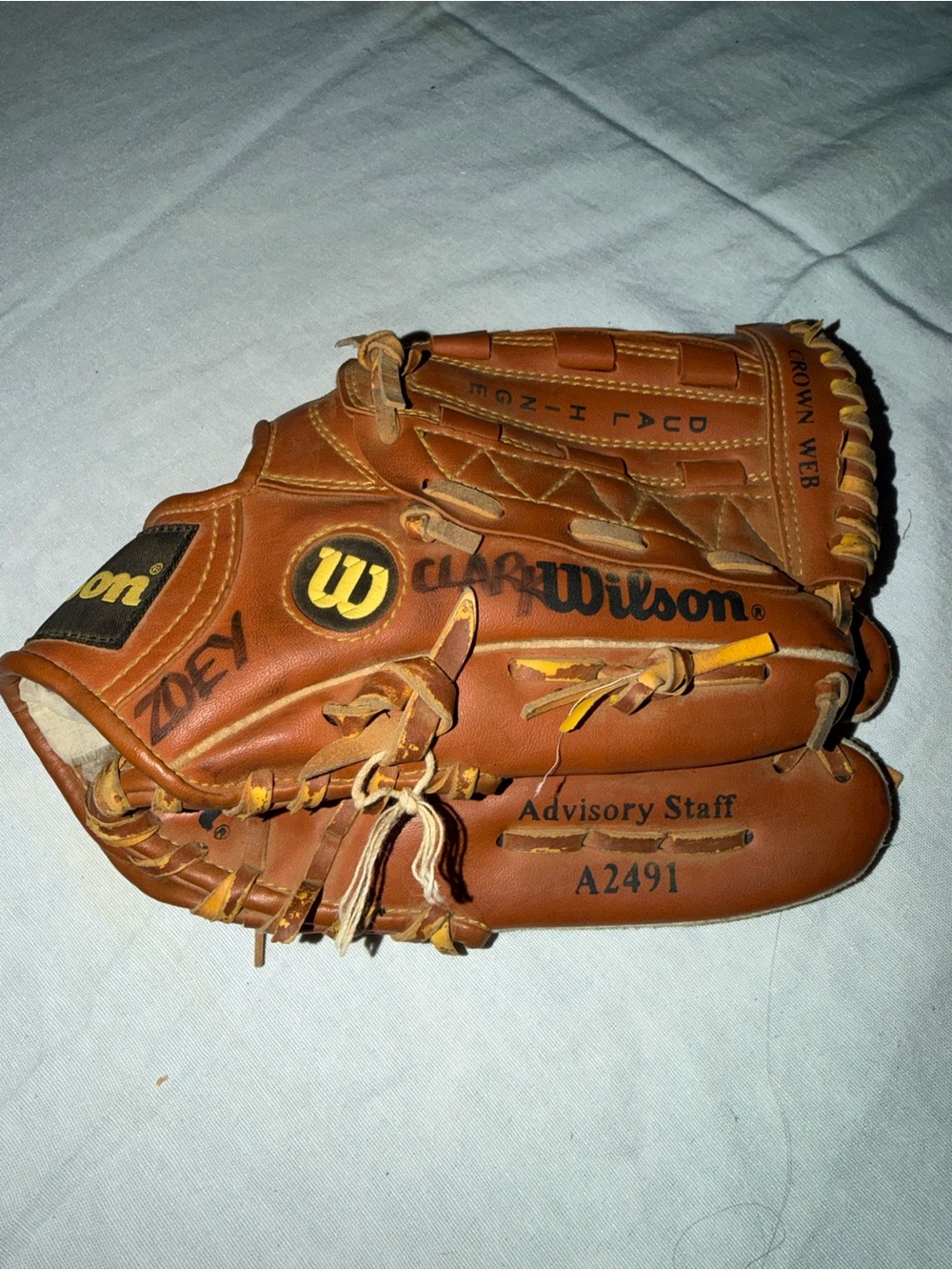 Wilson Tan/Brown Leather Baseball Glove